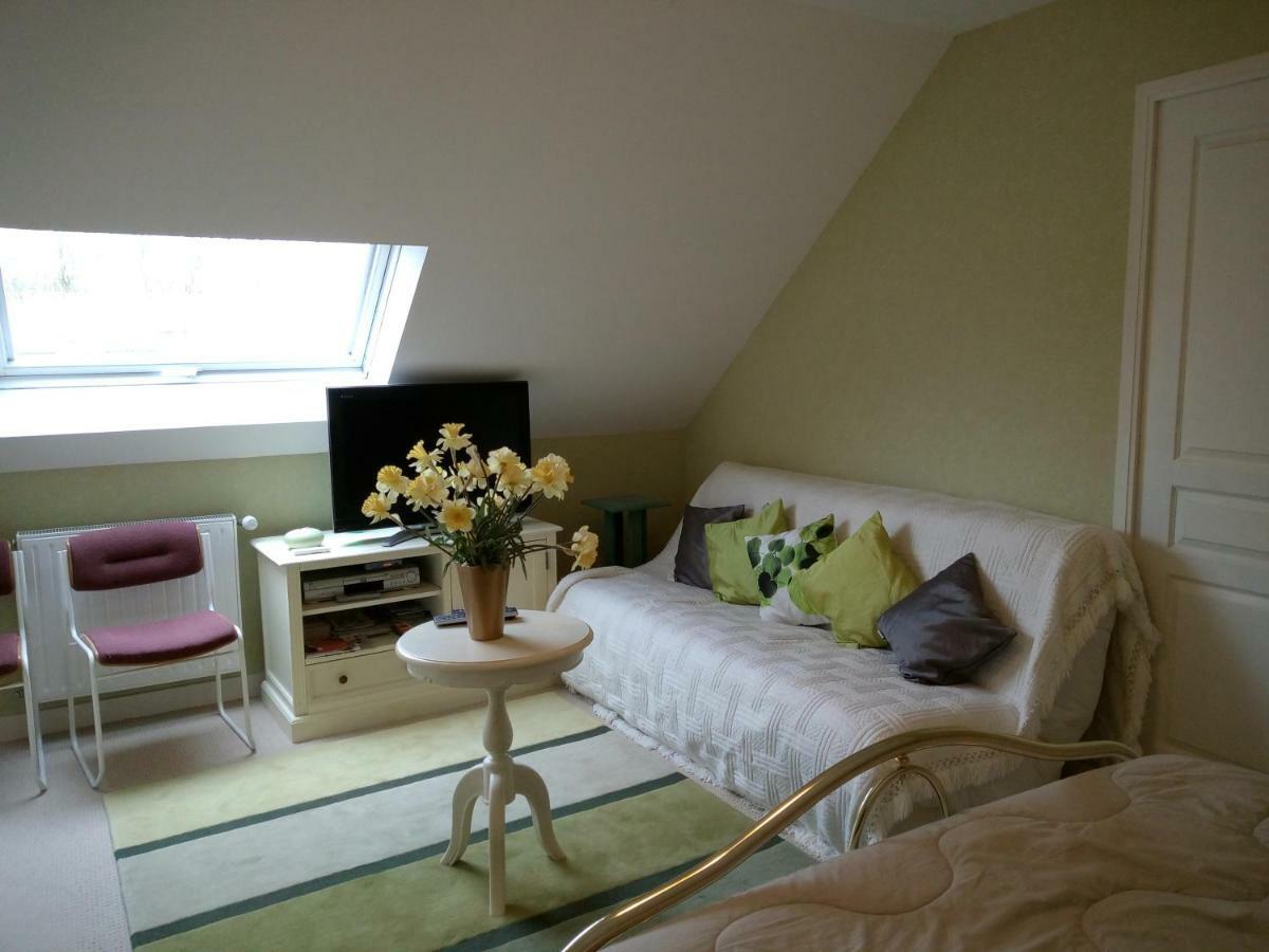 Le Jardin Fleuri Apartment Ploemel